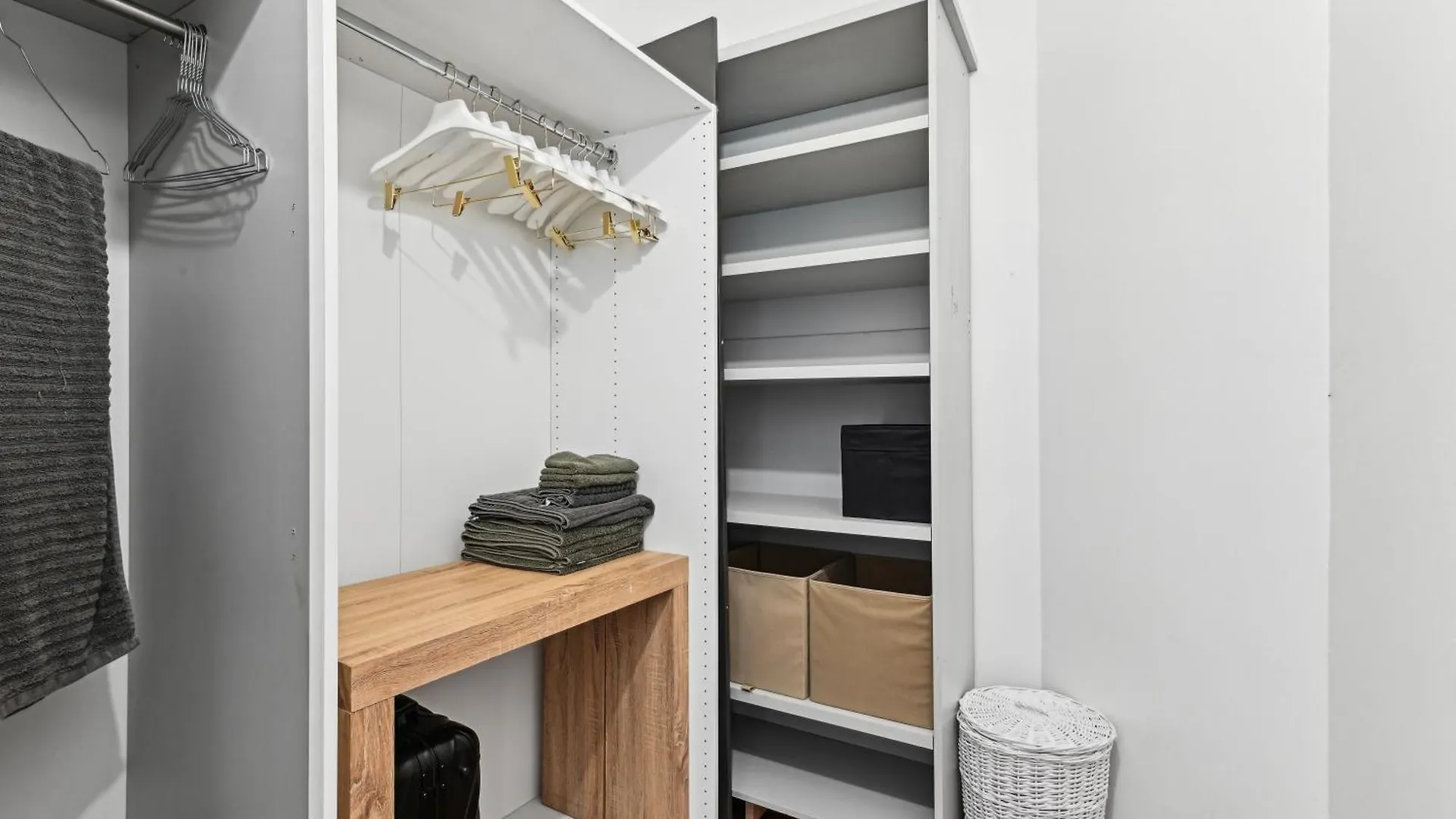 Jardin Du Luxembourg I Central And Bright Paris Apartment