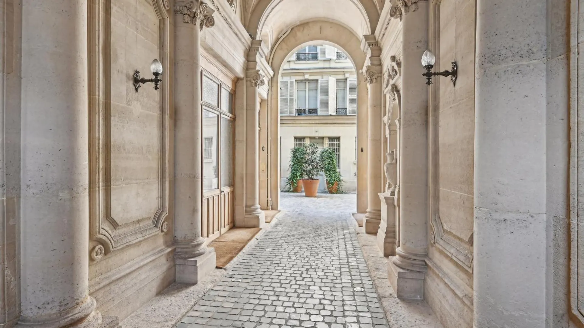 Jardin Du Luxembourg I Central And Bright Paris Apartment
